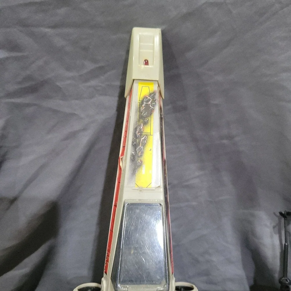 Star Wars Vintage ESB Battle Damaged X-Wing Fighter Kenner 1983 NOT Working